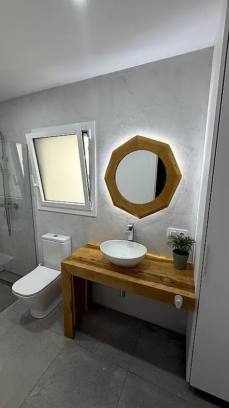 Reforma completa de baño en Empuriabrava — El baño